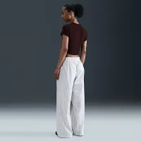 Nike Sportswear Chill Knit жіноча Cropped футболка колір червоний