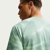 Nike Stride мужские Dri-FIT ADV Short-Sleeve Running Top цвет зеленый