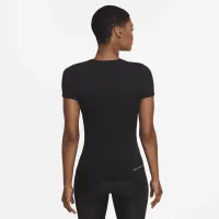 Nike Dri-FIT ADV Aura жіноча Slim-Fit Short-Sleeve Top колір чорний