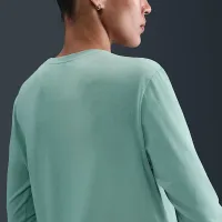 Nike Sportswear Club жіноча Long-Sleeve футболка колір зелений