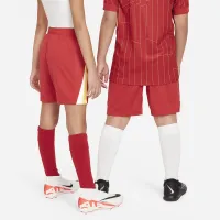 Liverpool FC 2024/25 Stadium Home Big детские Nike Dri-FIT Soccer Replica шорты цвет красный