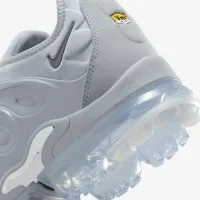 Nike Air VaporMax Plus чоловічі Кросівки колір сірий