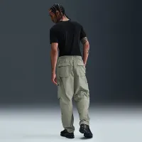 Nike Tech чоловічі Woven Cargo Pants колір зелений