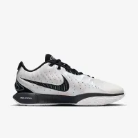Nike LeBron XXI 