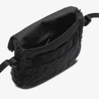 Nike дитячі Faux Fur Crossbody сумка (1L) колір чорний