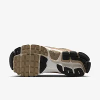 Nike Zoom Vomero 5 жіноча Кросівки колір коричневий