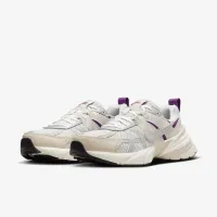 Nike V2K Run Premium женская Кроссовки цвет серый