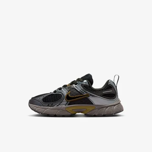 Nike V5 RNR Little дитячі Кросівки колір коричневий
