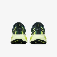 Nike Vomero 18 GORE-TEX женская Waterproof Road Running Кроссовки with Reflective Accents цвет зеленый