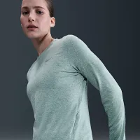 Nike Swift женская Dri-FIT UV Long-Sleeve Crew-Neck Running Top цвет зеленый