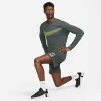 Nike чоловічі Dri-FIT Long-Sleeve Fitness футболка колір зелений