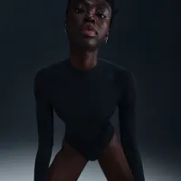 Nike Swim Fusion жіноча HydraLock Long-Sleeve One-Piece (CB) колір чорний