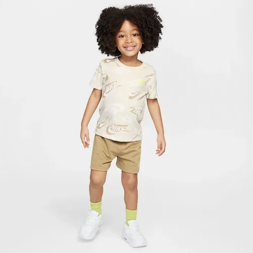 Nike Sportswear Toddler On the Move Printed Tee and French Terry шорты набор цвет коричневый