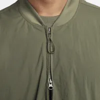 Nike A.P.S. мужские Repel Versatile Bomber Куртка цвет зеленый