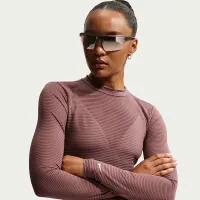 Nike Sportswear женская Tight Long-Sleeve Sheer Top цвет фиолетовый