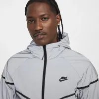 Nike Tech чоловічі Woven Flash Куртка колір сірий