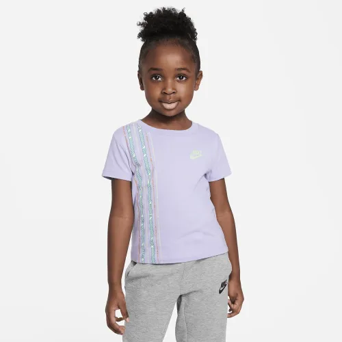 Nike Happy Camper Toddler Graphic футболка колір фіолетовий