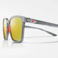 Nike Circuit Mirroцвет красный Sunglasses цвет серый