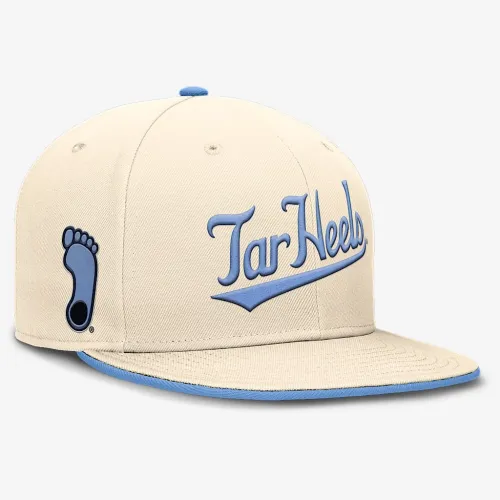 North Carolina Tar Heels Primetime True мужские Nike Dri-FIT College Fitted Hat цвет коричневый