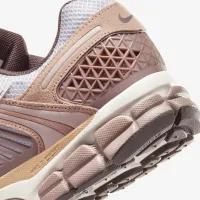 Nike Zoom Vomero 5 чоловічі Кросівки колір коричневий