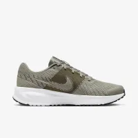 Nike Run Defy мужские Road Running Кроссовки цвет зеленый