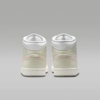 Nike Air Jordan 1 Mid SE чоловічі Кросівки колір білий