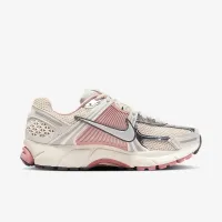 Nike Zoom Vomero 5 женская Кроссовки цвет белый