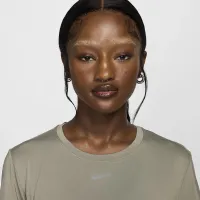 Nike One Classic женская Dri-FIT Short-Sleeve Top цвет зеленый