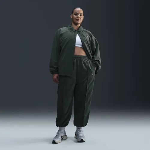 Nike Sportswear Everything Wovens женская Mid-Rise Open-Hem Pants (большие размеры) цвет зеленый