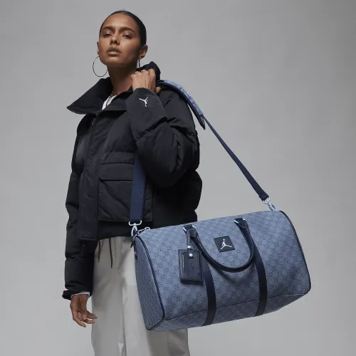 Nike Jordan Monogram Duffle сумка (25L) блакитний