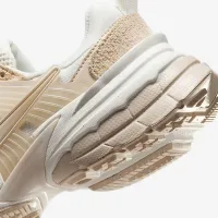 Nike V2K Run жіноча Кросівки колір білий