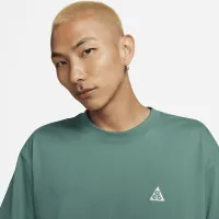 Nike ACG мужские футболка цвет зеленый