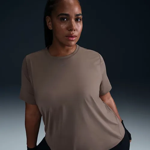 Nike One Classic жіноча Dri-FIT Short-Sleeve Top (великі розміри) колір коричневий