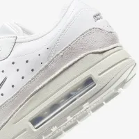 Nike Air Max 1 x Jacquemus жіноча Кросівки колір білий