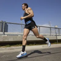 Nike Revolution 7 чоловічі Road Running Кросівки колір сірий