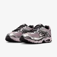 Nike Air Max Moto 2K жіноча Кросівки колір сірий