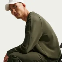 Nike 24.7 ImpossiblySoft чоловічі Dri-FIT Crew колір зелений