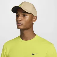 Nike Dri-FIT Rise Structuцвет красный Snapback Cap цвет коричневый