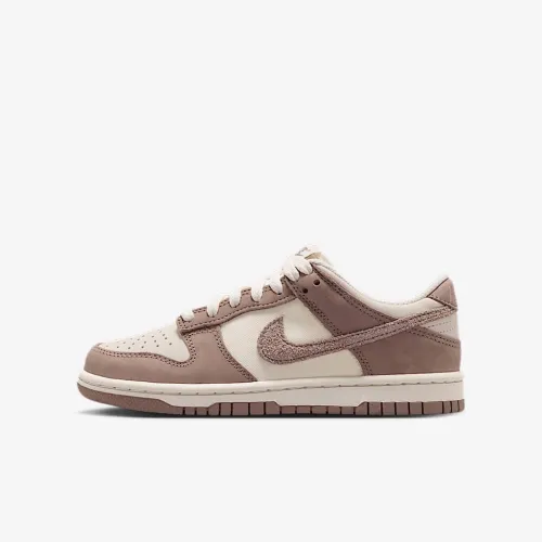 Nike Dunk Low SE Big дитячі Кросівки колір коричневий