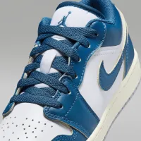 Nike Air Jordan 1 Low SE Big дитячі Кросівки колір білий