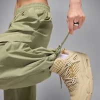 Nike Jordan Flight Chicago жіноча Parachute Pants колір коричневий