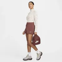 Nike Sportswear Futura 365 женская Mini рюкзак (6L) цвет коричневый