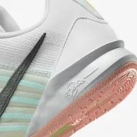 Nike Sabrina 3 