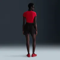 Nike Sportswear Chill Knit жіноча Slim Cropped футболка колір червоний