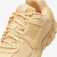Nike Zoom Vomero 5 чоловічі Кросівки колір коричневий