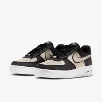 Nike Air Force 1 '07 SE женская Кроссовки цвет черный