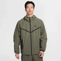 Nike Tech мужские Woven Куртка цвет зеленый