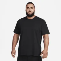 Nike Sportswear Premium Essentials чоловічі Pocket футболка колір чорний