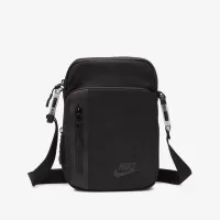 Nike Sabrina Elemental Premium Crossbody сумка (4L) цвет черный