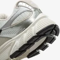 Nike V5 RNR жіноча Кросівки колір білий